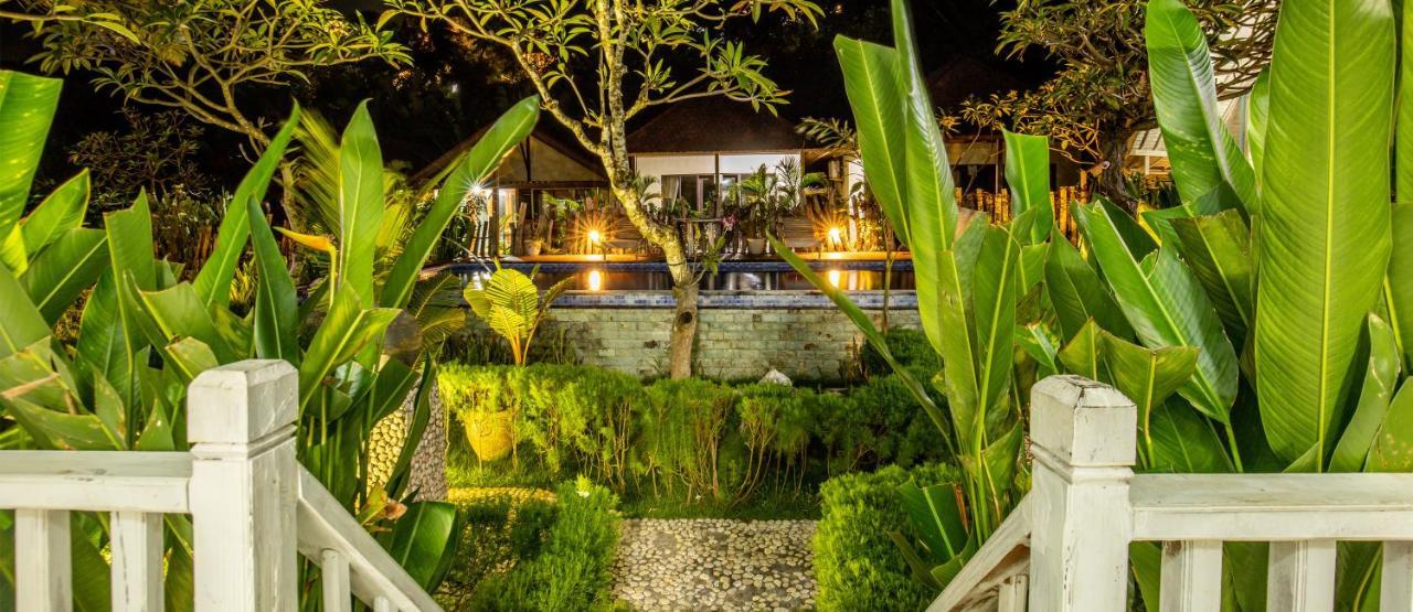 Bakung Cozy Cottage Batununggul エクステリア 写真